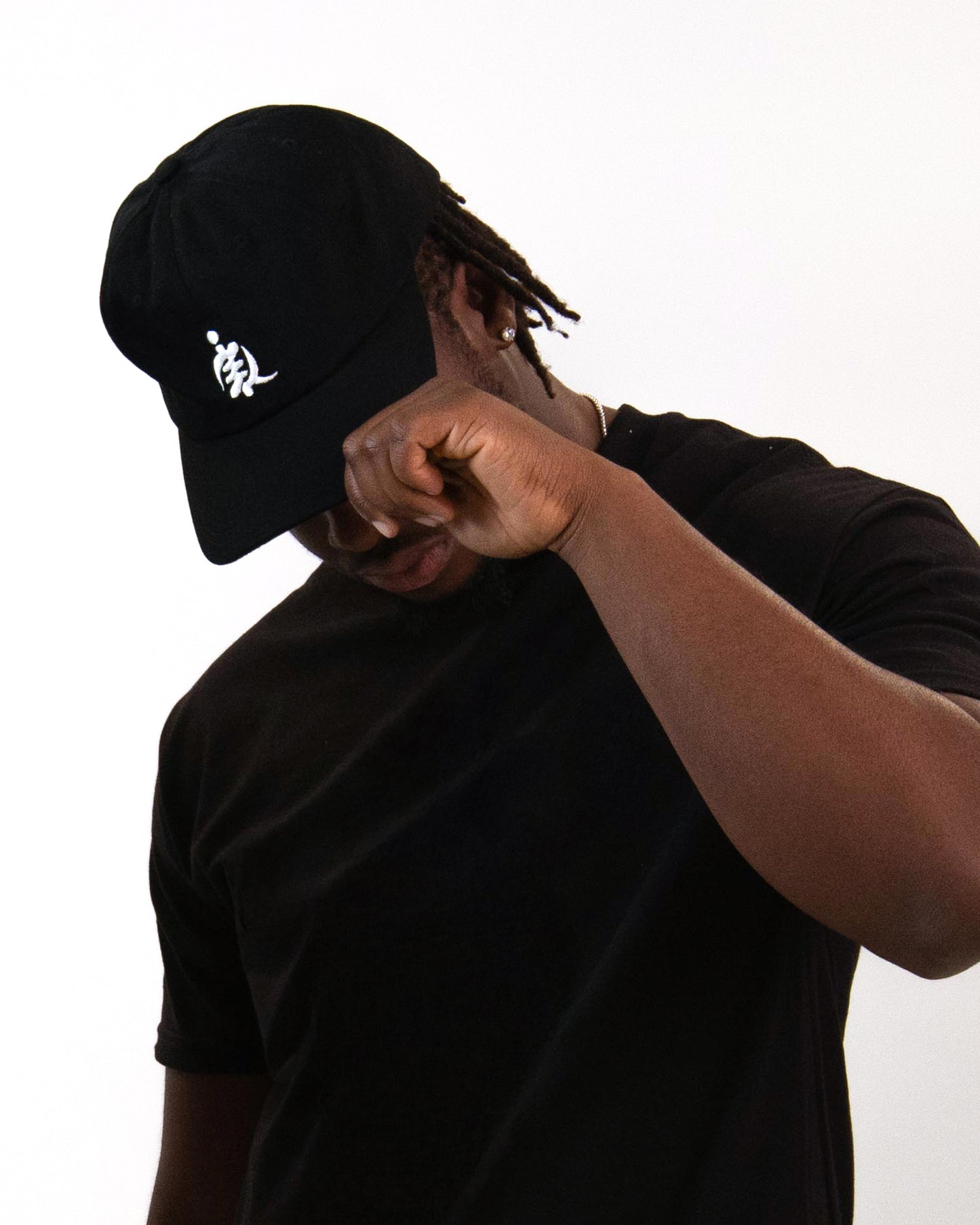 BLACK ICON HAT