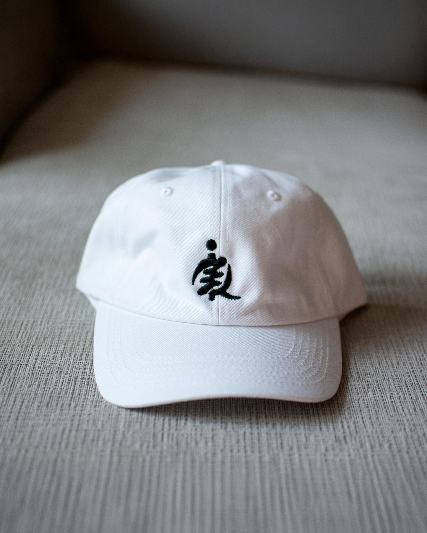 WHITE ICON HAT